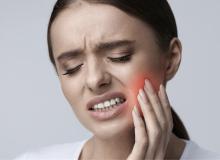 Як усунути гострий зубний біль: часник, пігулка чи стоматолог?